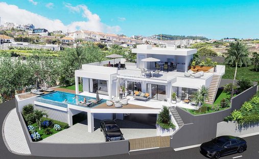Villa in Santa Cruz, Madeira, Portugal 1