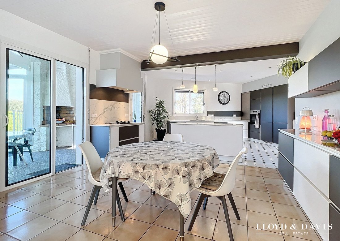 House in Les Villages, Royan, France 3 - 17024578