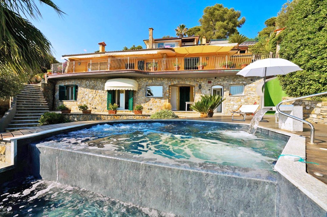 Villa in Pinamare, Andora, Liguria 1 - 17022136