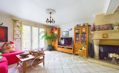 House in Vitry-sur-Seine, Ile-de-France, France 1