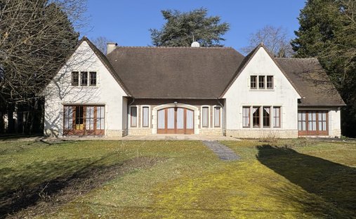 Compiegne, Alta Francia, Francia 1