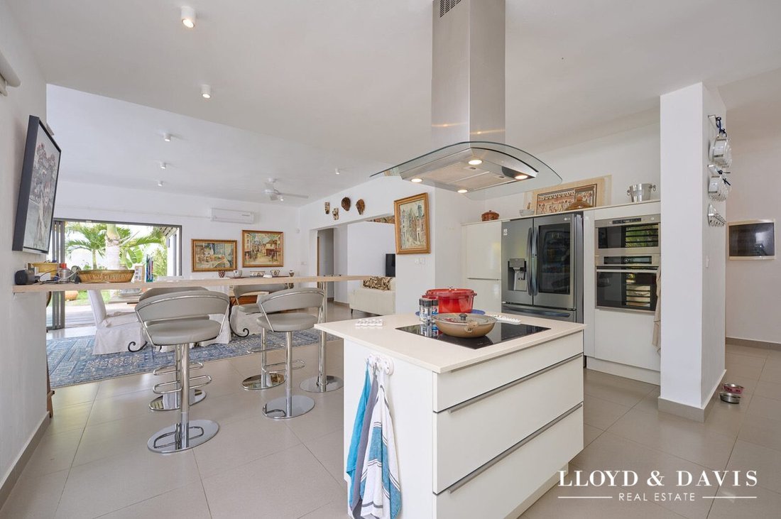 Villa in Grand Baie, Rivière du Rempart District, Mauritius 4 - 17024633