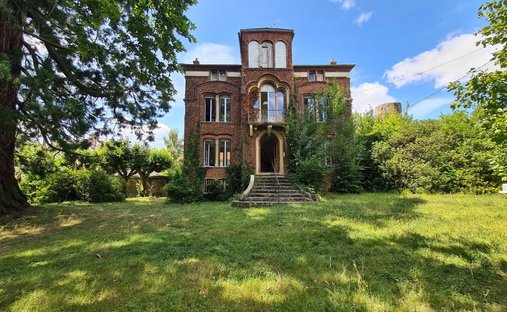 House in Saint-Cheron, Ile-de-France, France 1