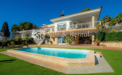 Chalet in Lloret de Mar, Catalonia, Spain 1
