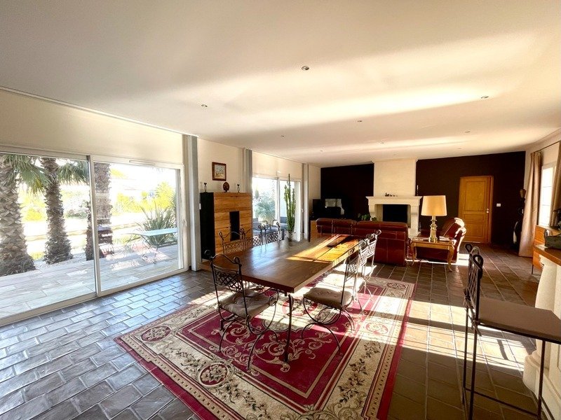 House in Centre Ville, Aigues-Mortes, France 4 - 17023290
