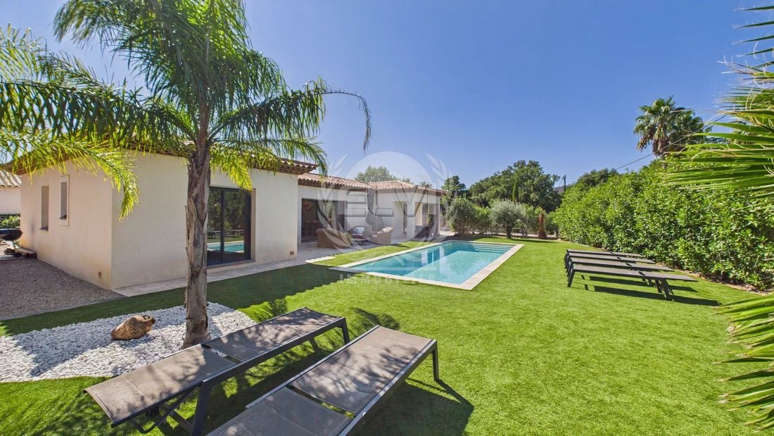 Villa in Le Plan-de-la-Tour, Provence-Alpes-Côte d'Azur, France 3 - 16170947