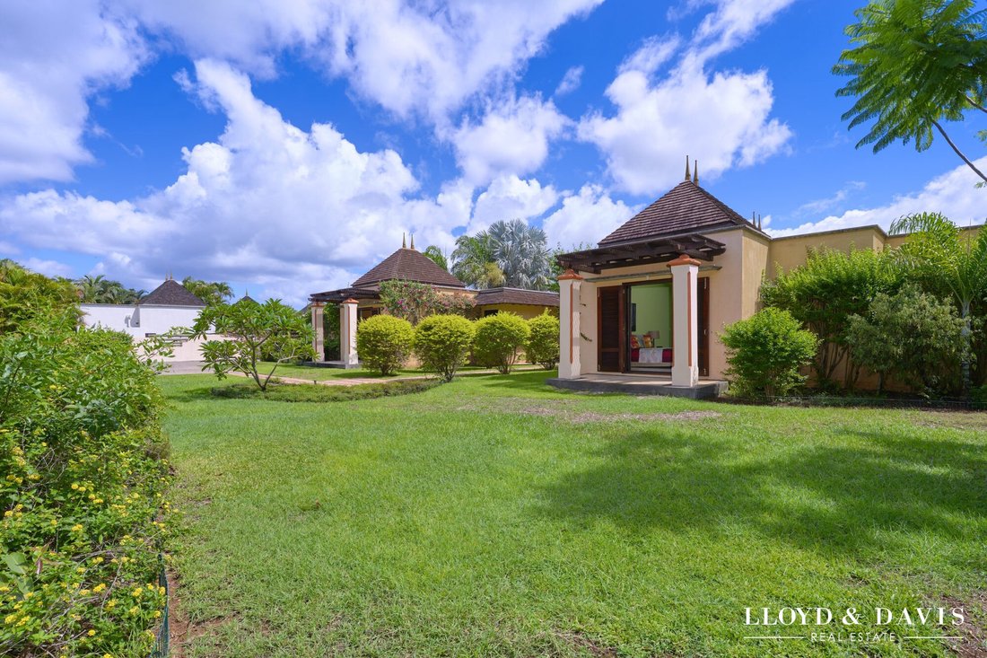 Villa in Riviere Noire, Rivière Noire District, Mauritius 4 - 17024596