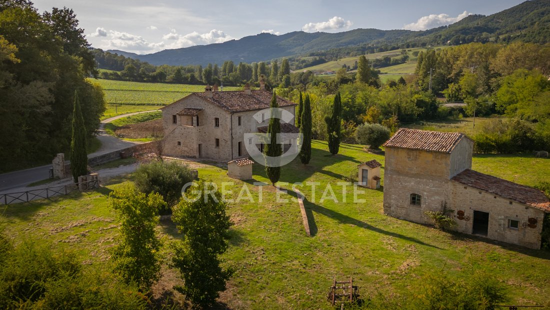 Estate in Umbertide, Umbria, Italy 1 - 17023424