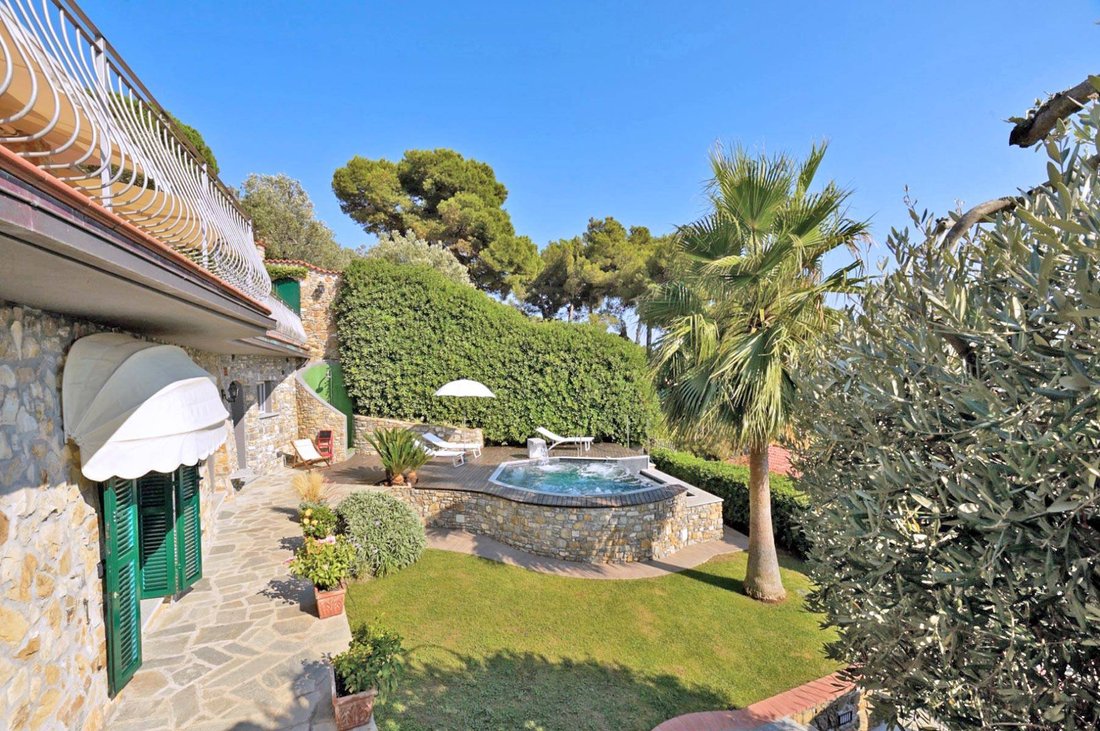 Villa in Pinamare, Andora, Liguria 3 - 17022136