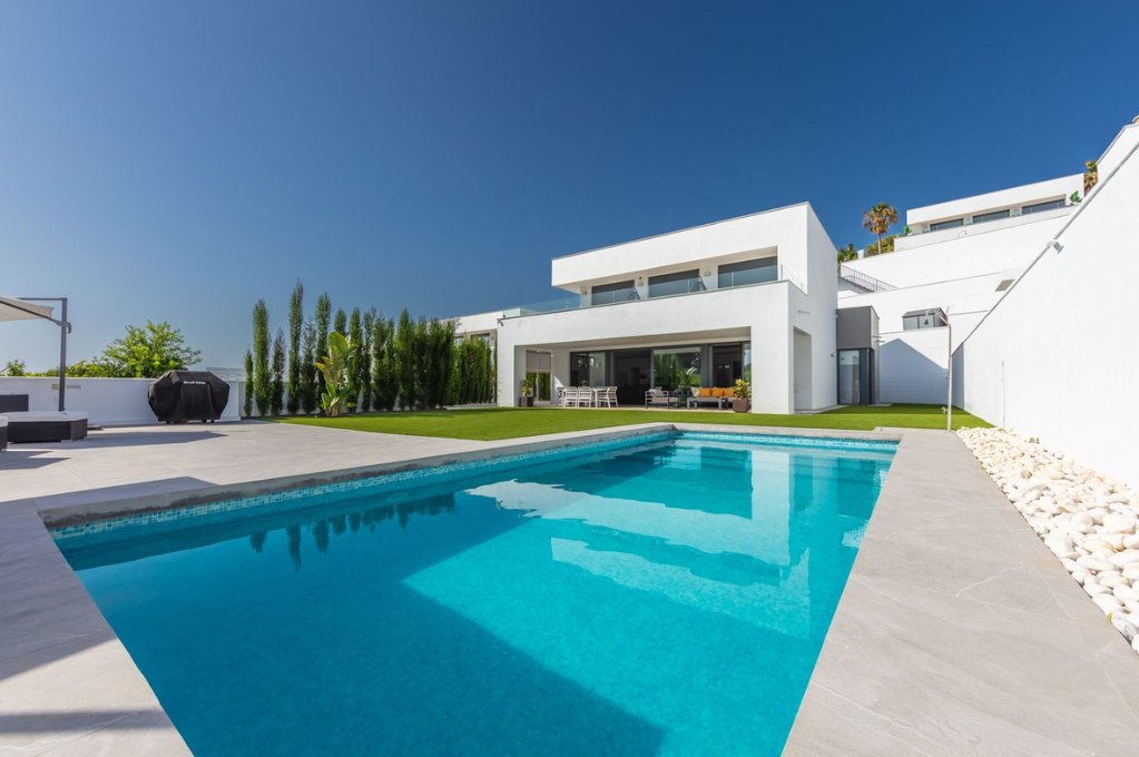 Villa in Estepona, Andalusia, Spain 3 - 17025178