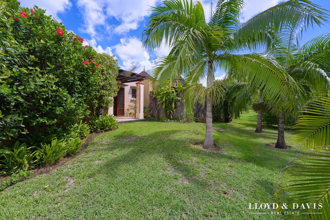 Villa in Riviere Noire, Rivière Noire District, Mauritius 5 - 17024596