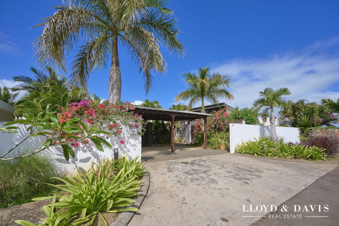 Villa in Grand Baie, Rivière du Rempart District, Mauritius 2 - 17024633