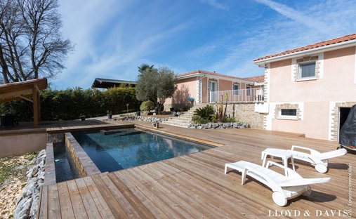 House in Narrosse, Nouvelle-Aquitaine, France 1