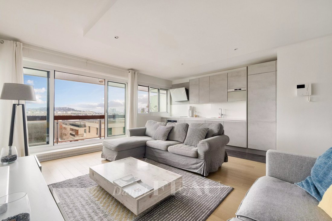 Apartment in Saint-Cloud, Ile-de-France, France 4 - 17023217
