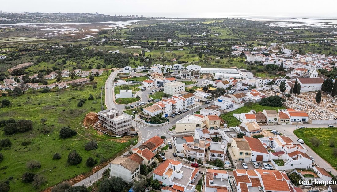 Apartment in Mexilhoeira Grande, Algarve, Portugal 2 - 16841590