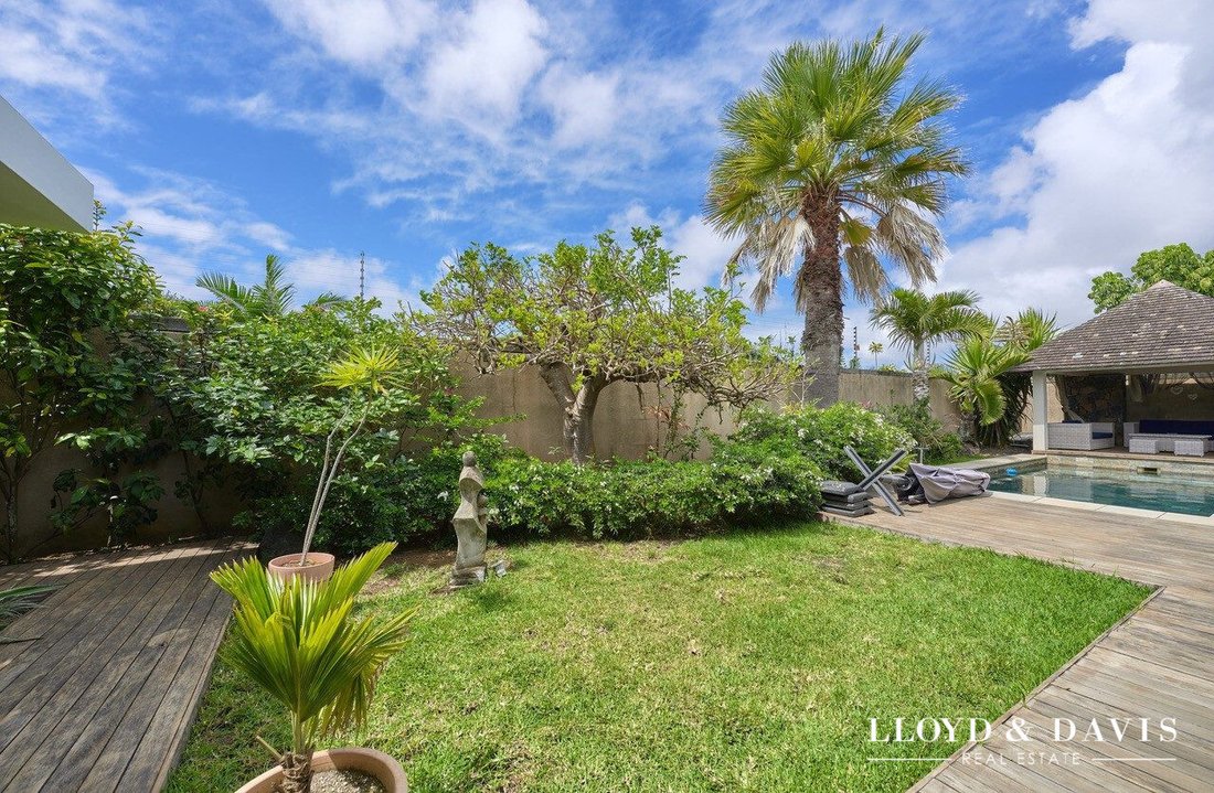 Villa in Grand Baie, Rivière du Rempart District, Mauritius 1 - 17024634