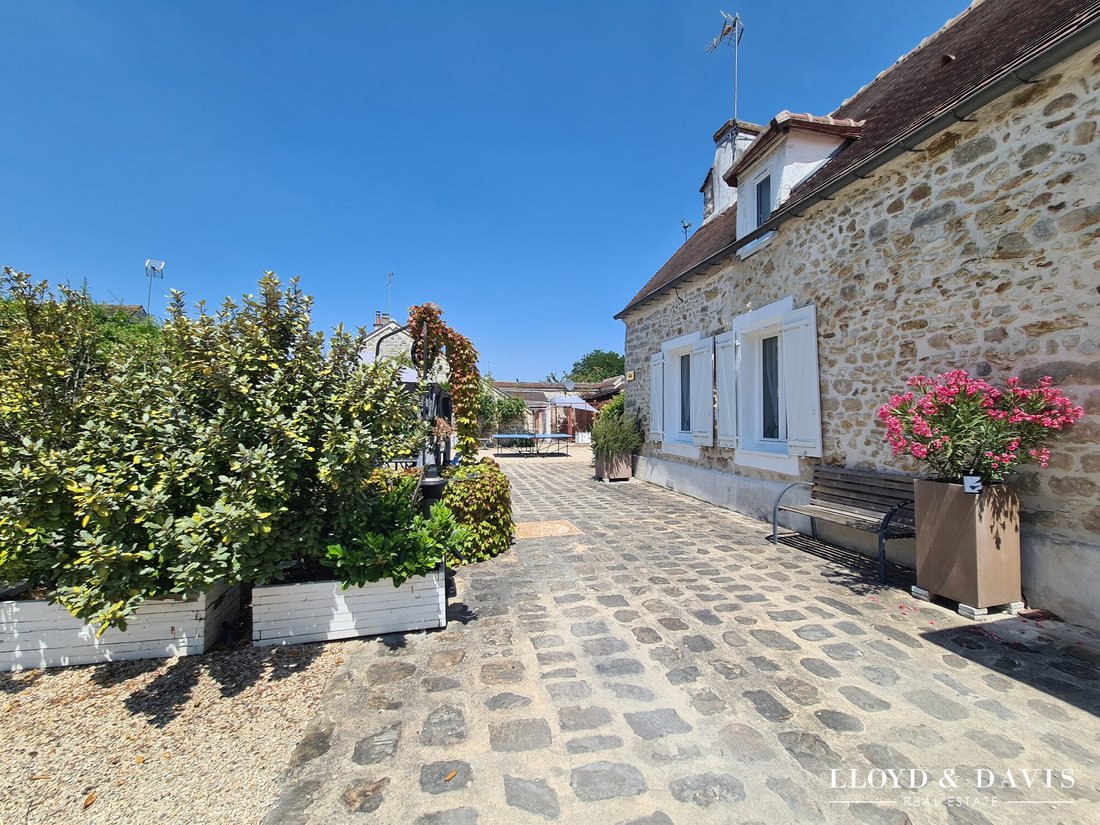 Farm Ranch in Moigny-sur-Ecole, Ile-de-France, France 3 - 17024592