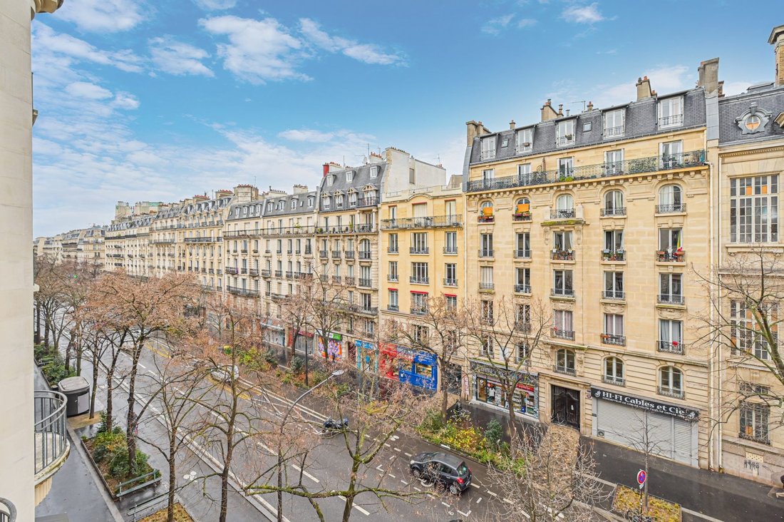 Apartment in Léon-Blum Folie-Regnault, Paris 11e Arrondissement, Paris 1 - 17024441
