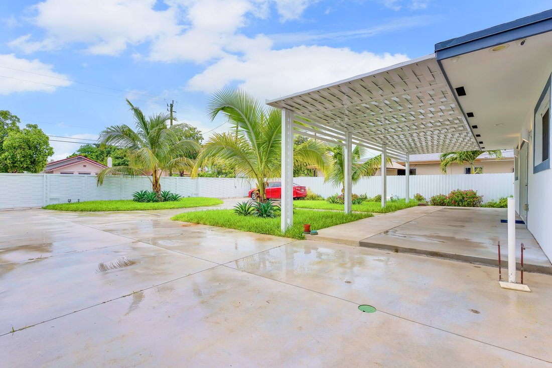 House in Miami, Florida, United States 3 - 17021280