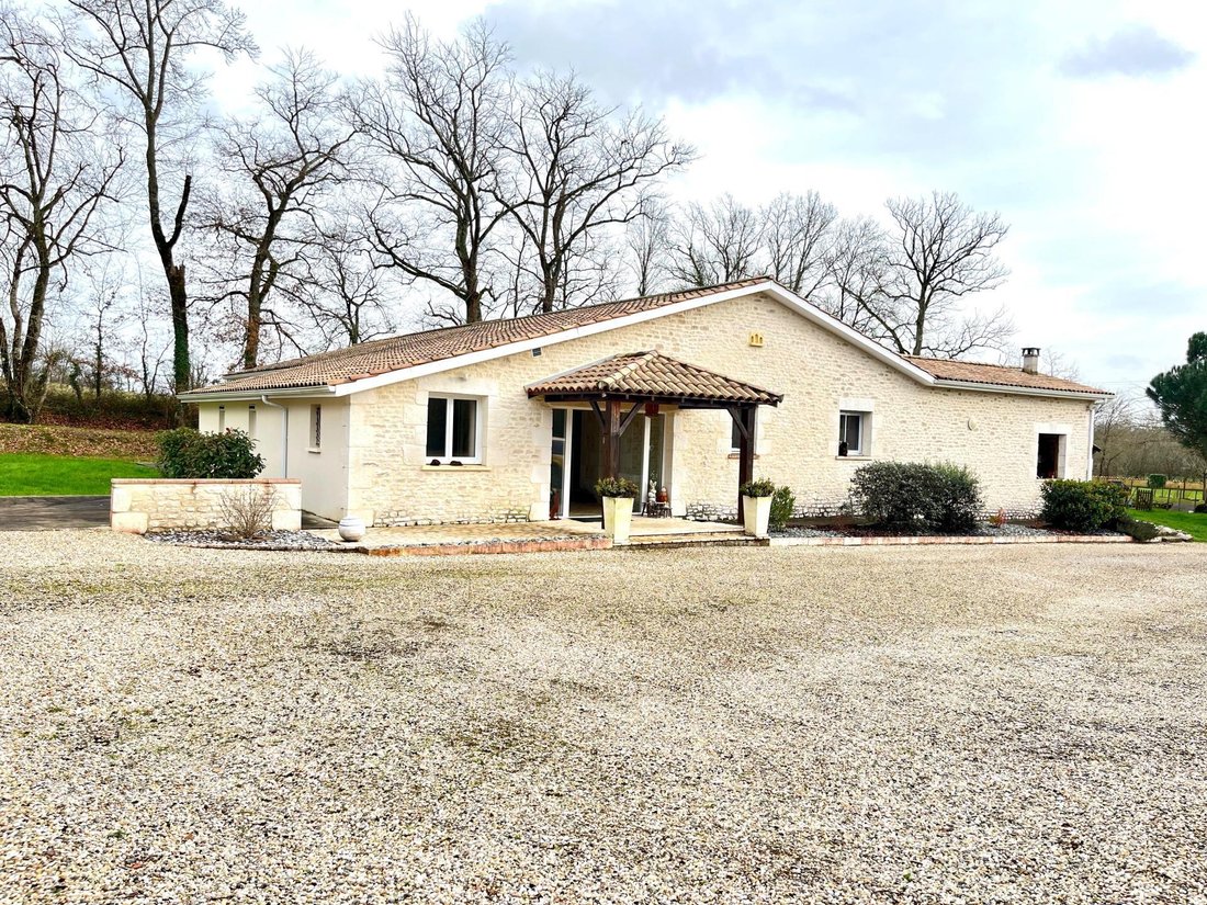 House in Plaisance, Nouvelle-Aquitaine, France 3 - 17021276