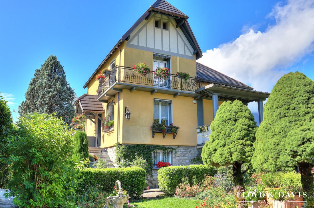 House in Saint-Pierre-d'Albigny, Auvergne-Rhône-Alpes, France 1 - 17024508