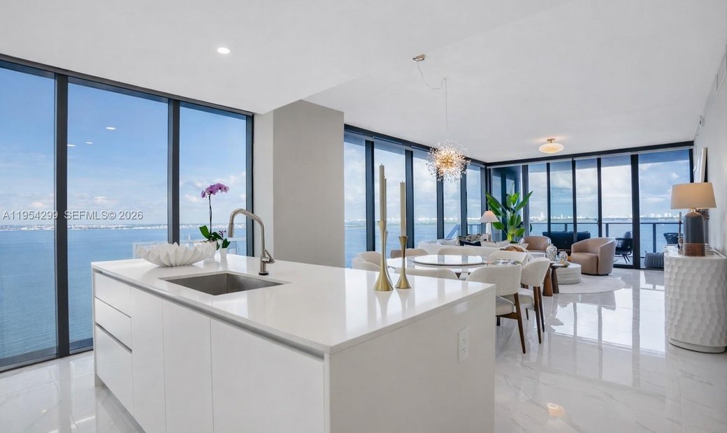 Condominium In Miami In Miami, Florida, United States For Sale (17022504)