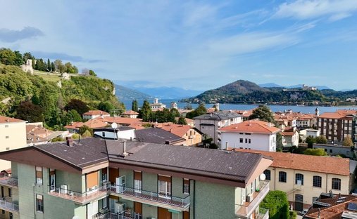 Apartment in Arona, Piedmont, Italy 1