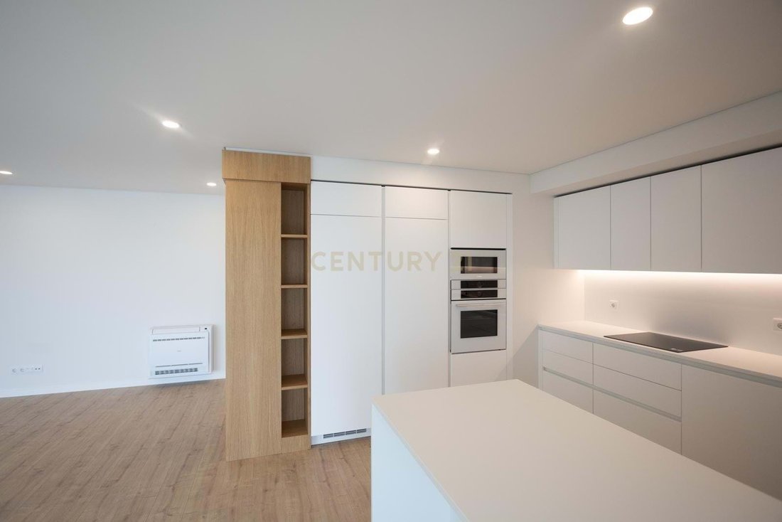 Apartment in Areeiro, Lisbon, Portugal 2 - 17023291