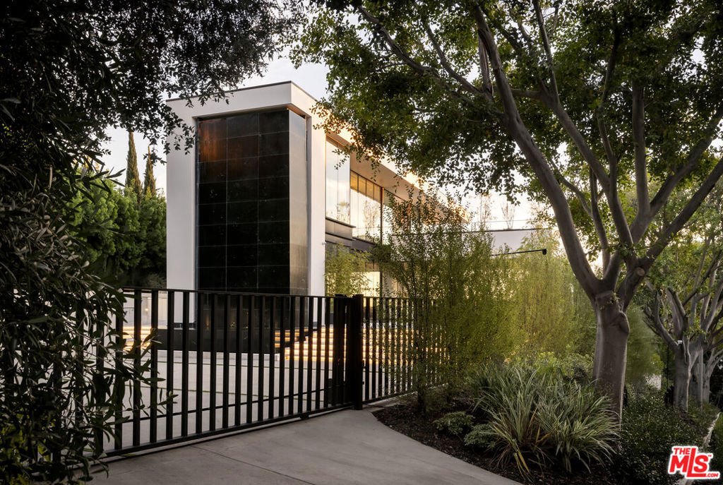 House in Beverly Hills, California, United States 3 - 17022572