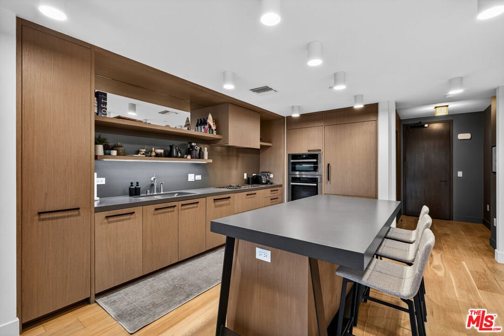 Condo in Los Angeles, California, United States 5 - 17022592