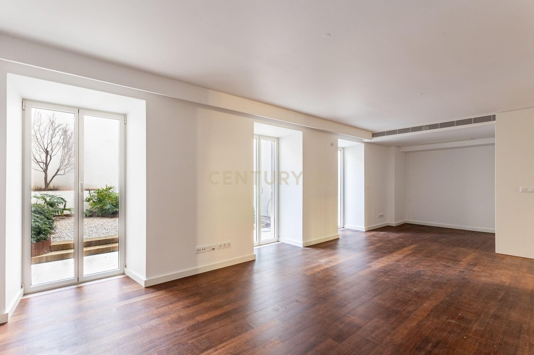 Apartment in Arroios, Lisbon, Portugal 2 - 16558479