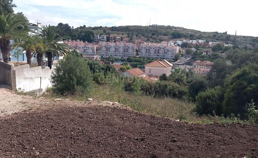 Land in Barcarena, Lisbon, Portugal 1
