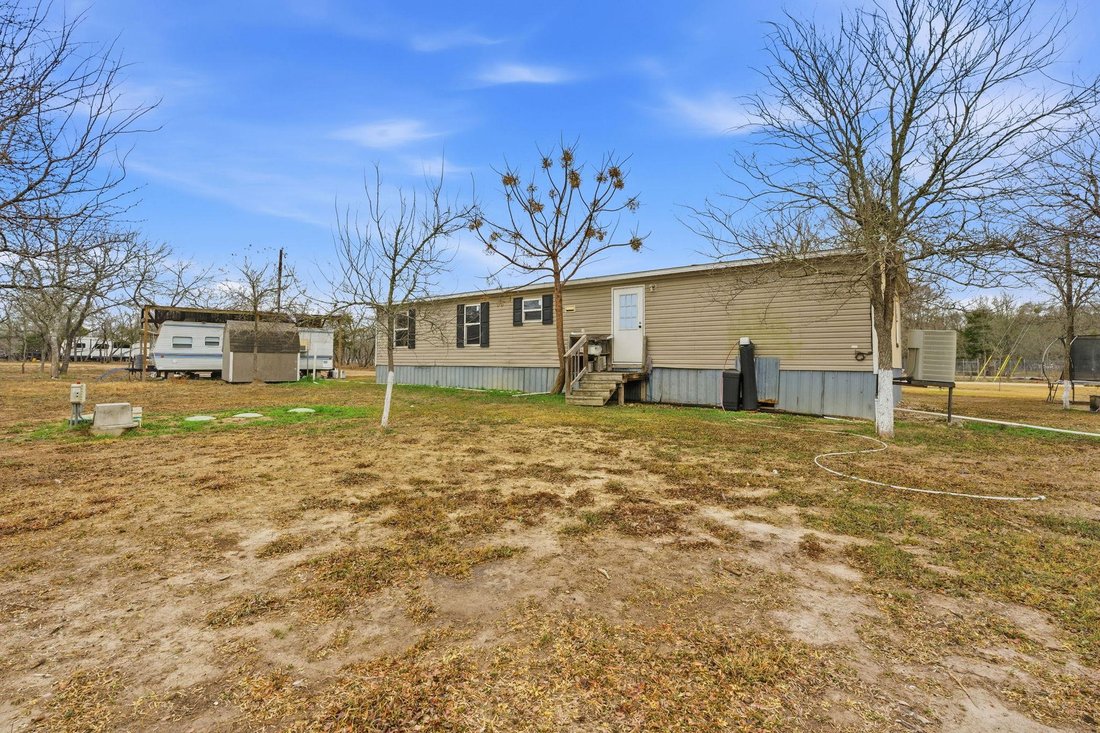 Cedar Creek, Texas, United States 4 - 17022444