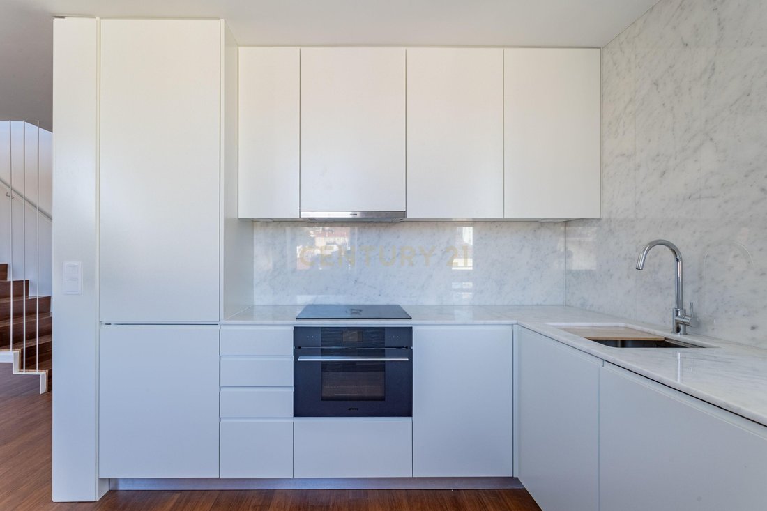 Apartment in Arroios, Lisbon, Portugal 2 - 16558487