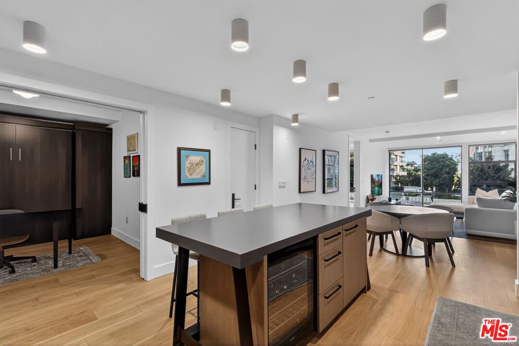Condo in Los Angeles, California, United States 3 - 17022592