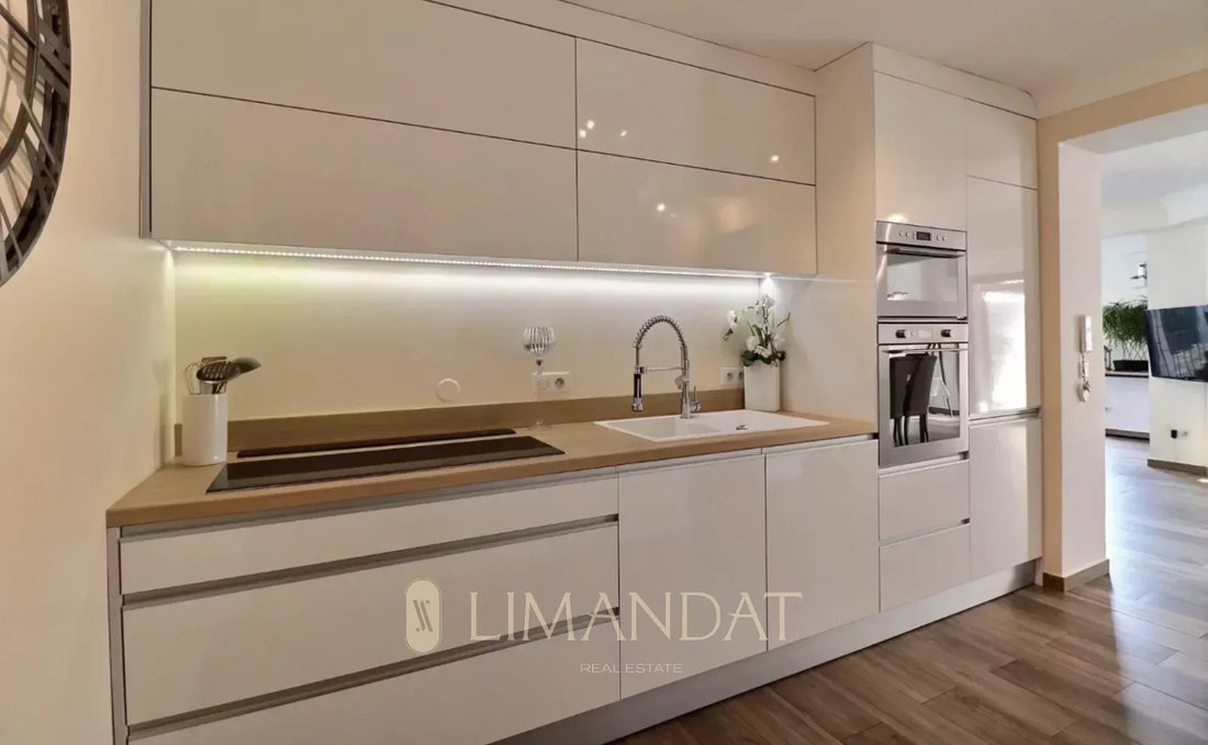 Villa in Cannes, Provence-Alpes-Côte d'Azur, France 2 - 13983717