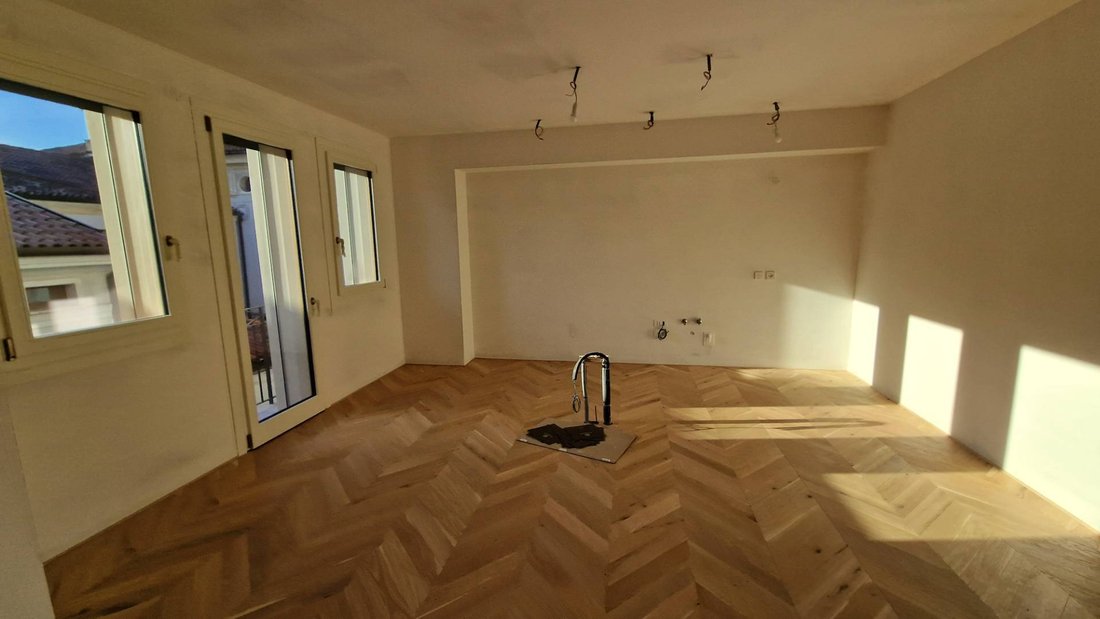 Apartment in Cathedral - Piazza dei Signori, Treviso, Italy 2 - 17022702