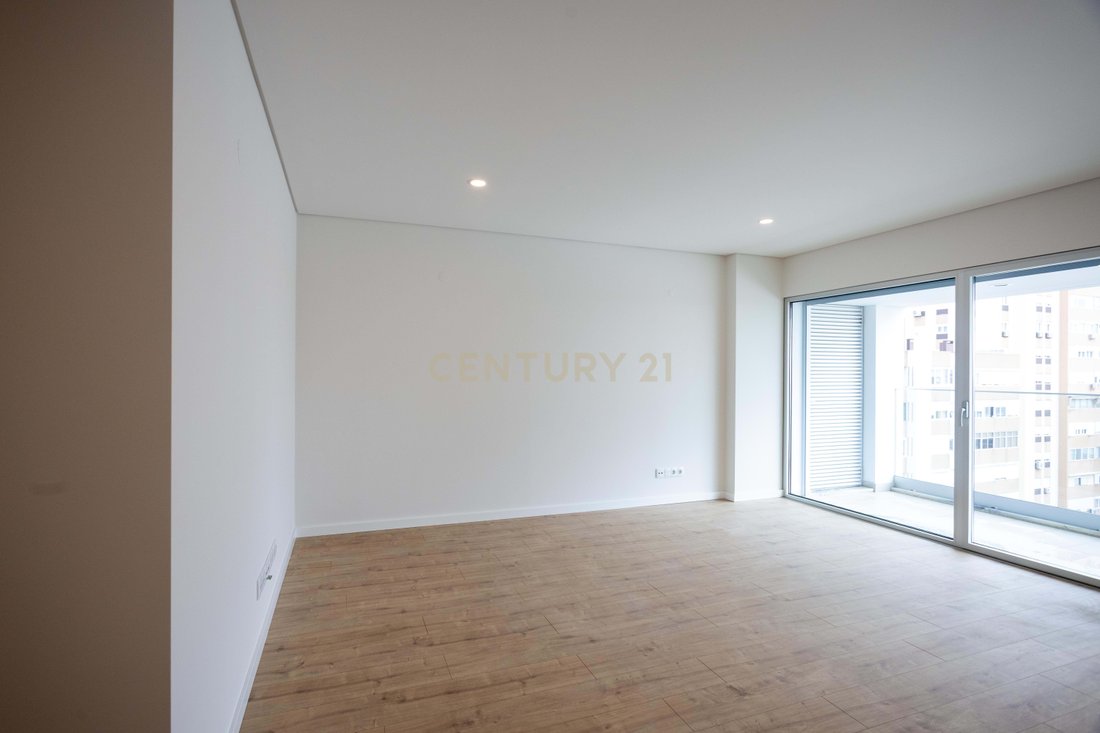 Apartment in Areeiro, Lisbon, Portugal 4 - 17023279