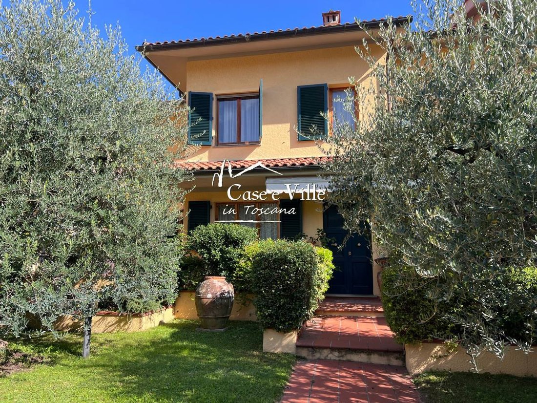 Villa in Prato, Tuscany, Italy 1 - 17022647