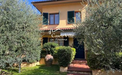 Villa in Prato, Tuscany, Italy 1