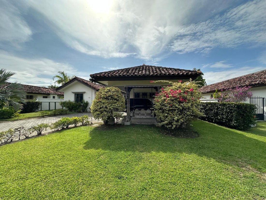House in El Chirú, Coclé Province, Panama 3 - 17023733