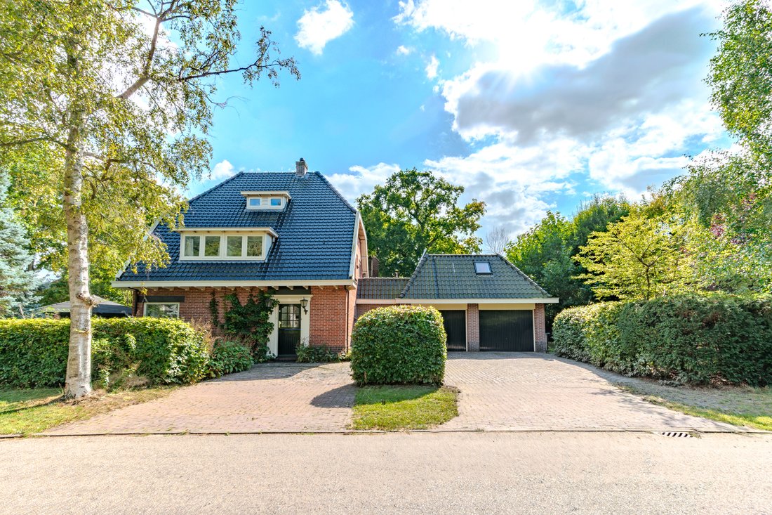 Villa in Bergen, North Holland, Netherlands 1 - 17025823