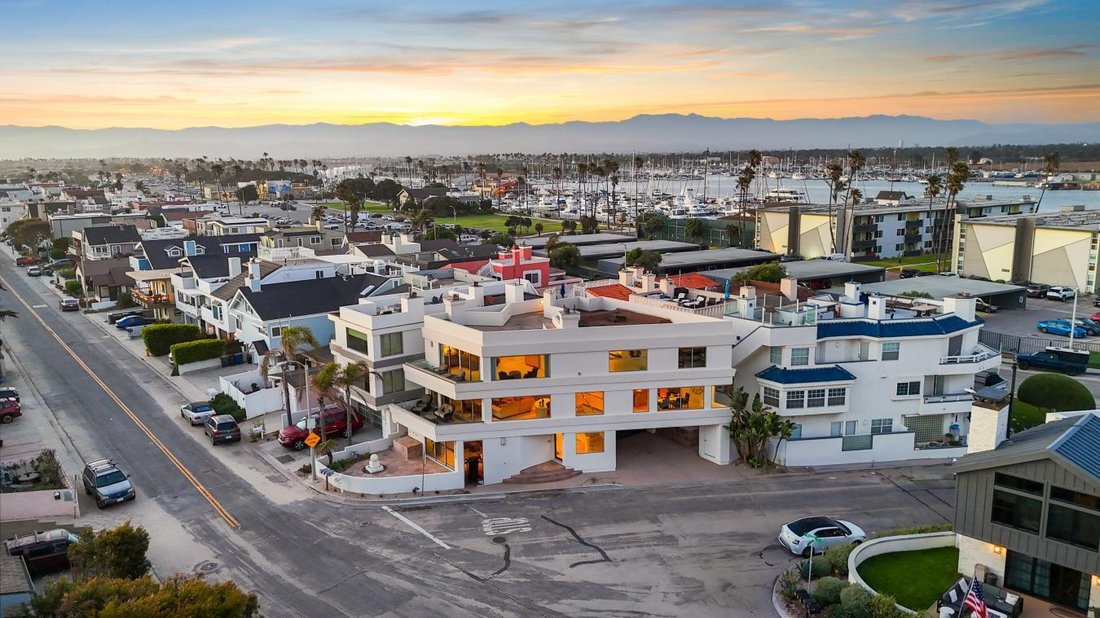 House in Oxnard, California, United States 1 - 17025567