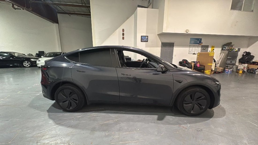 Suv in Placentia, CA, United States 3 - 17026164