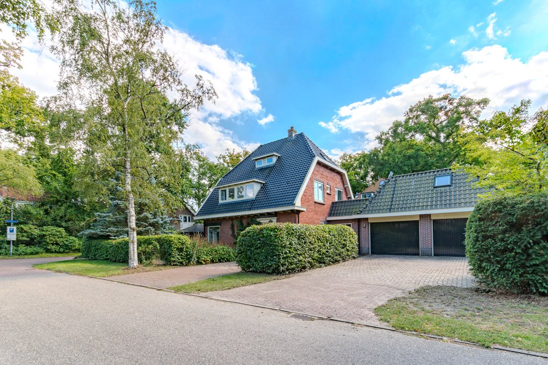 Villa in Bergen, North Holland, Netherlands 2 - 17025823