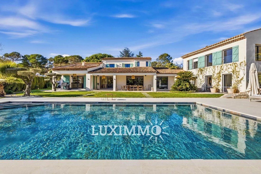 Villa in Mougins, Provence-Alpes-Côte d'Azur, France 1 - 17023087
