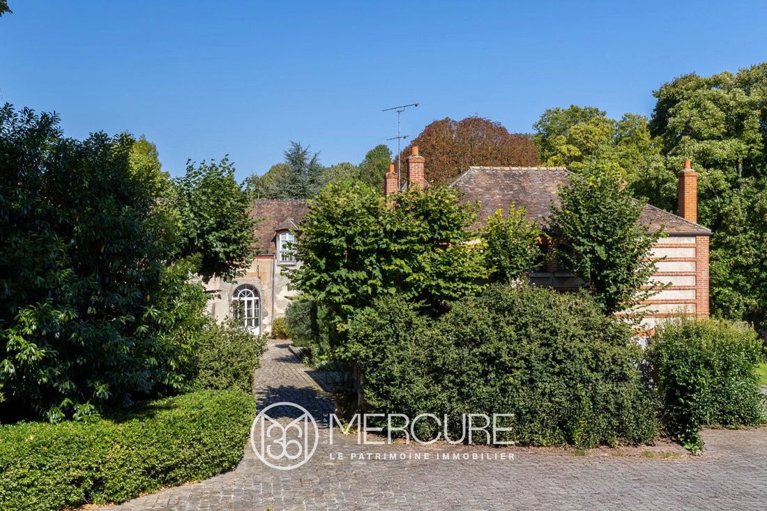 Estate in Longpont-sur-Orge, Ile-de-France, France 2 - 16608239