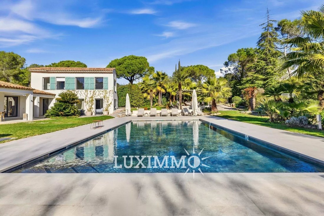 Villa in Mougins, Provence-Alpes-Côte d'Azur, France 2 - 17023087