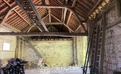 Estate in Leclerc-Centre Ouest, Brie-Comte-Robert, France 1
