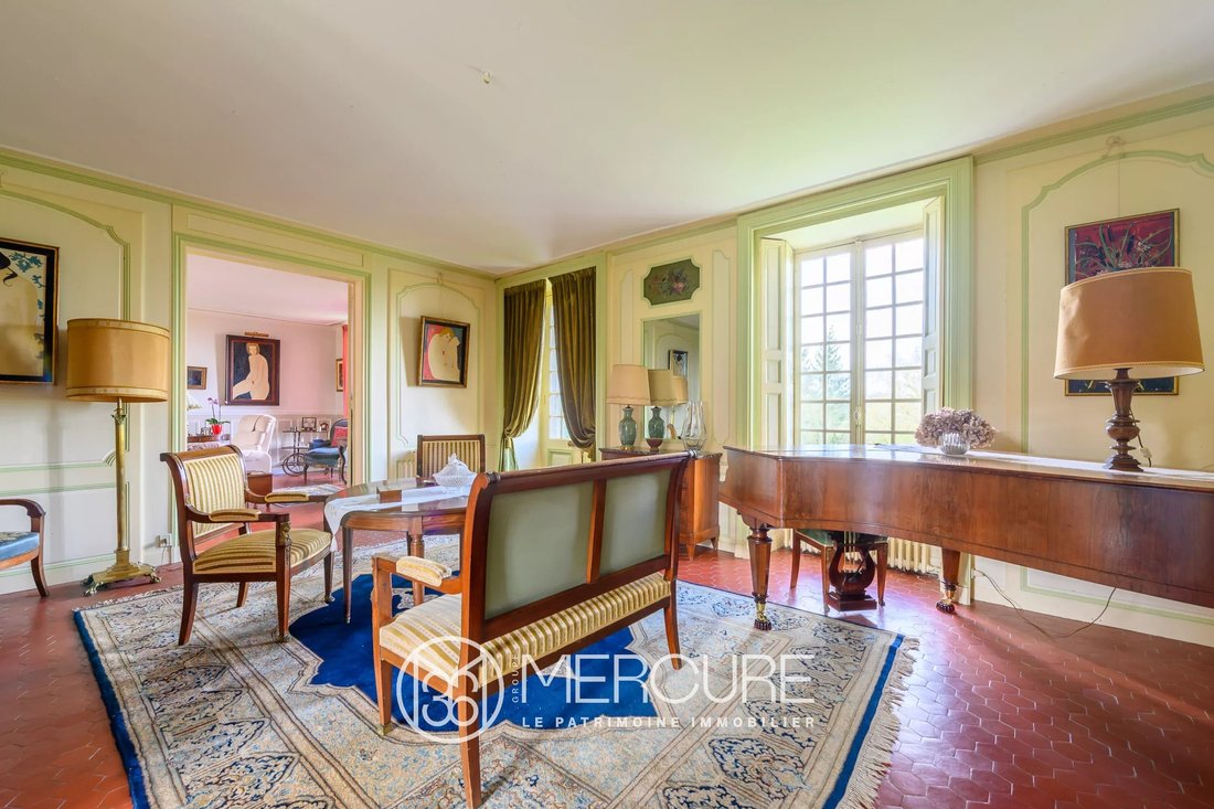 Estate in La Ferte-Gaucher, Ile-de-France, France 3 - 14417656